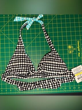 24th & Ocean Black and White Geometric Triangle Bikini Top w Blue and White Trim